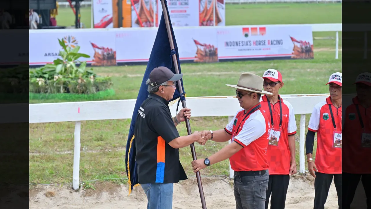 Pembukaan Pacu Kuda IHR Merdeka 2026 di Gelanggang  Kubu Gadang Payakumbuh